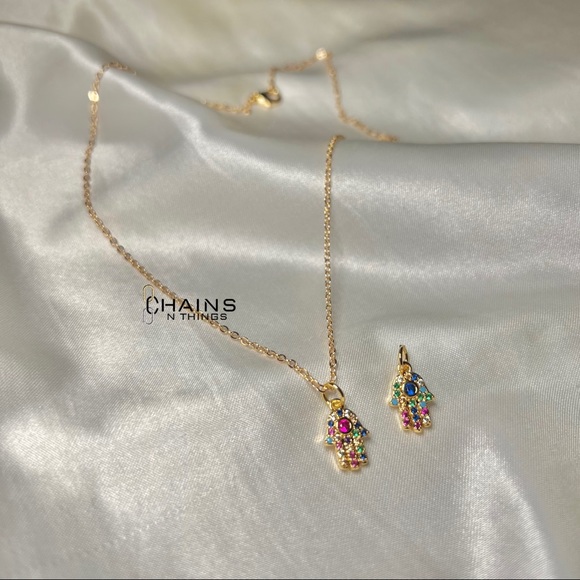 Hand eye Necklace 15.5" gold plated no fade cable chain cute, blue or pink eyes - Picture 2 of 3